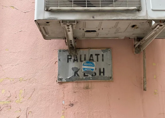 Mia شقة تيرانا